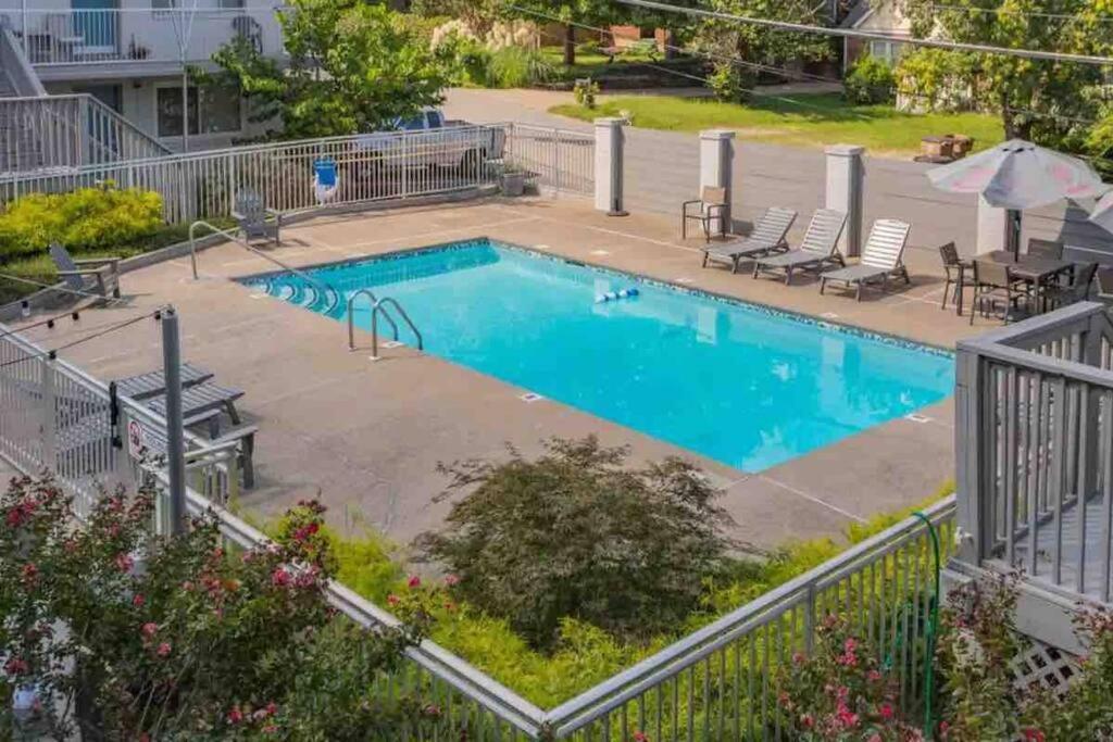 Apartamento Walk To 12 South, 7 Min To Downtown, Free Parking! Nashville Exterior foto